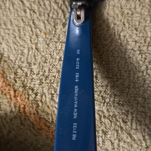 Ray-Ban Wayfarer 2132 - Picture 3 of 6